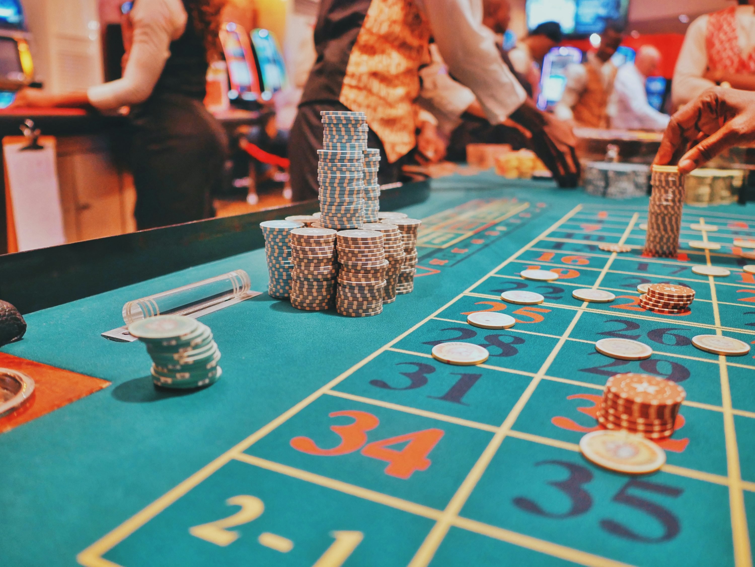 747 Games sports betting section featuring basketball and football for Philippines players